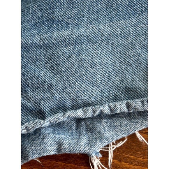 Levis 501 Shorts Womens 28 Blue Denim Cut off Raw Hem Distressed Medium Wash - Picture 3 of 8